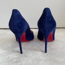 Load image into Gallery viewer, Christian Louboutin Corneille 100
