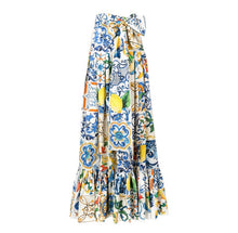 Load image into Gallery viewer, Dolce &amp; Gabbana Majolica Print Skirt - Tulerie
