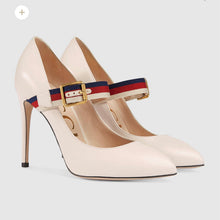 Load image into Gallery viewer, Gucci Sylvie Leather Pump - Tulerie
