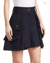 Load image into Gallery viewer, Sacai Cotton Twill Shorts - Tulerie
