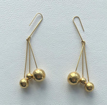 Load image into Gallery viewer, Céline Triple Ball Earrings - Tulerie
